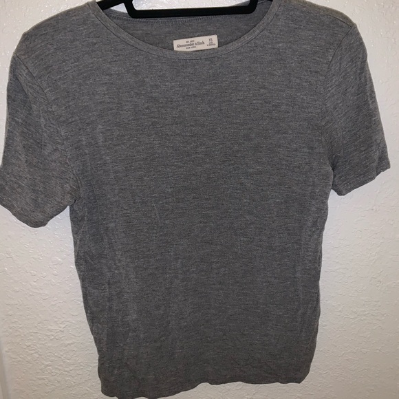gray abercrombie and fitch t-shirt size xs - Picture 1 of 3